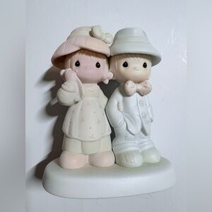 Vintage 1986 Precious Moments Figurine - God Bless Our Family